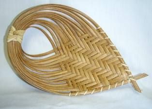 Panier feuille rotin